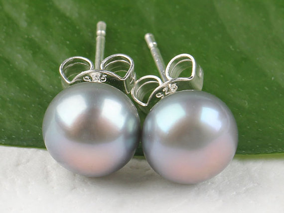 Hochzeit - Pewter Gray Pearl Stud Earrings Pearl Stud Earrings Wedding Bridal Jewelry Bridesmaid Gift
