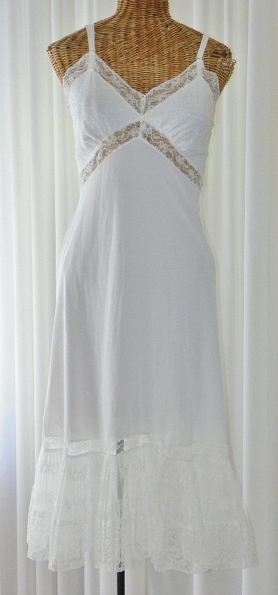 زفاف - Accordion Pleated Bridal White Slip Dress Silver Thread 9 Inch Lace Hemline 148 Inches Extraordinary by Voila Vintage Lingerie