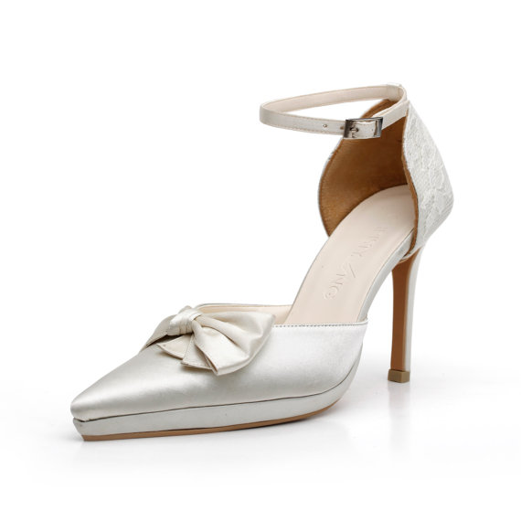 زفاف - Custom Made Ivory Satin High  Pointy Heels. Satin Pointy Toe Wedding Shoes. Satin Bridal Heels. Blush Wedding Shoes. Custom Made  Shoes