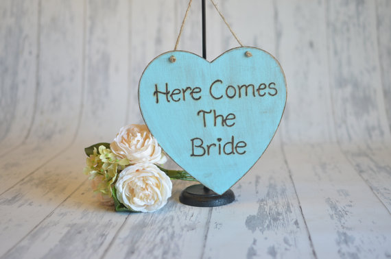 زفاف - Wedding Sign/Photography Prop/RIng Bearer Sign-Here Comes The Bride-Your Choice of Colors- Ships Quickly