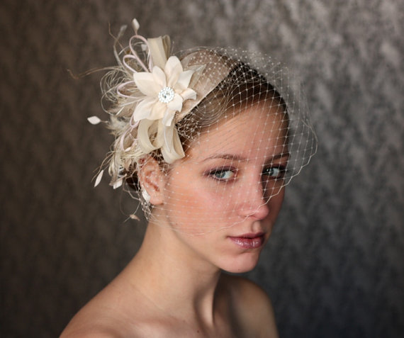 Hochzeit - vintage style wedding headdress