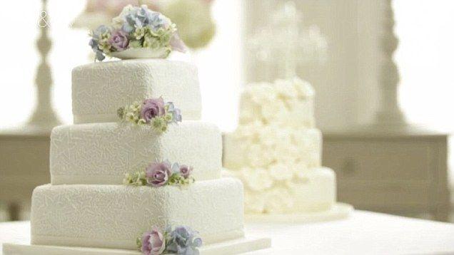 Свадьба - Dress, Cake, Flowers, Even The Bride's Garter ...Can A £1,000 Wedding From M&S Give You 
the Day Of Your Dreams?