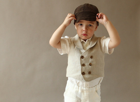 Mariage - Boys vest Ring bearer vest Wedding party outfit Toddler boy vest Natural linen vest Double breasted vest Family photo outfit