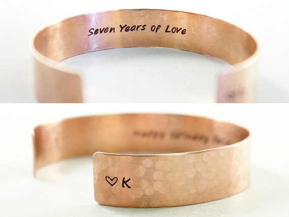 Hochzeit - Personalized couples bracelet, customizable wedding anniversary gift, custom engraved bracelet, copper cuff hand stamped jewelry