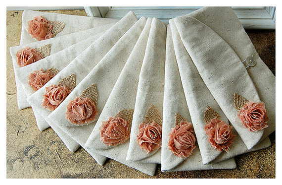 زفاف - Set of 15 -ONE BAG FREE- Bridesmaid Clutch Purse, burlap Raw shabby Linen, Bridesmaids Gift, Wedding purse clutch Personalize rose MakeUp