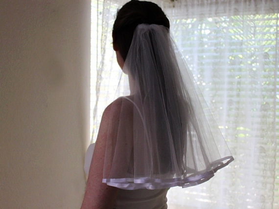 زفاف - Vintage Veil, Wedding Veil, Flyaway, Weddings, Satin Ribbon Edging, Attached Comb
