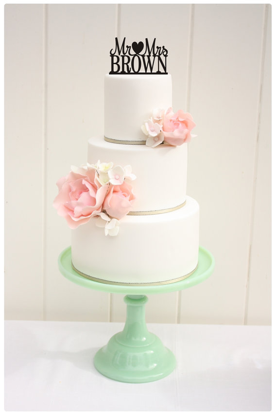 زفاف - Wedding Cake Topper Monogram Mr and Mrs Topper Heart Design with YOUR Last Name