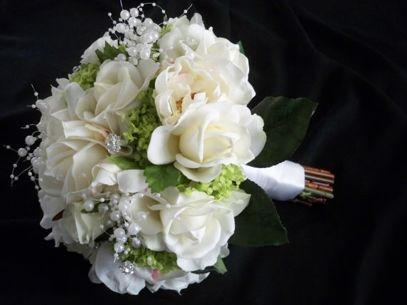 زفاف - 10 Piece Cream/white Silk peonies and Realtouch Rose Bridal Bouquet and Boutonniere Package