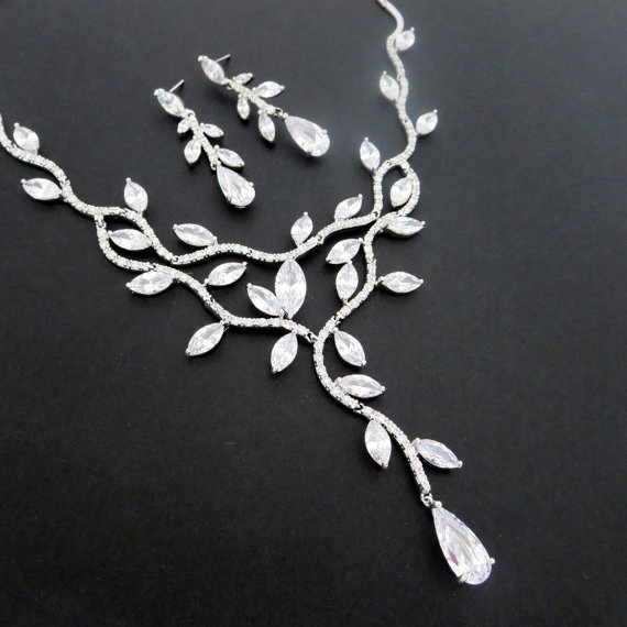 Hochzeit - Bridal statement necklace and earrings, Wedding jewelry, Crystal necklace and earrings, Bridal jewelry