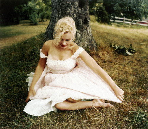 زفاف - Custom Couture Made To Fit Marilyn Monroe White Alencon Lace 50s Wedding Dress