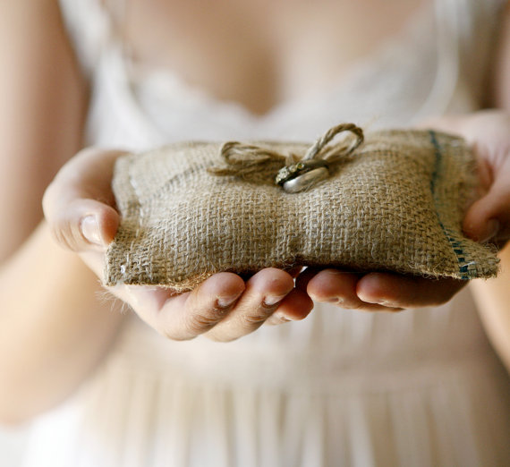 Wedding - Burlap ring bearer pillow, Rustic wedding pillow, woodland decor, pageboy accessory