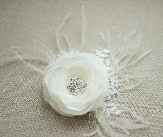 Wedding - Bridal wedding hairpiece, Ivory lace bridal accessory, Feather fascinator, Ivory flower hair clip, netting veil tulle 3.5 inch STYLE F3-303