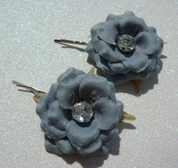 Wedding - Vintage Blue Flower Bobby Pins / Wedding hair flower / bridal blue hair flower pin clip