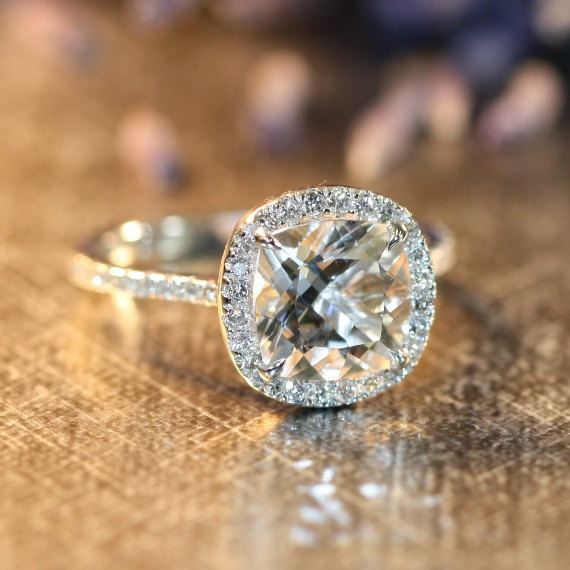 Hochzeit - Halo Diamond Engagement ring
