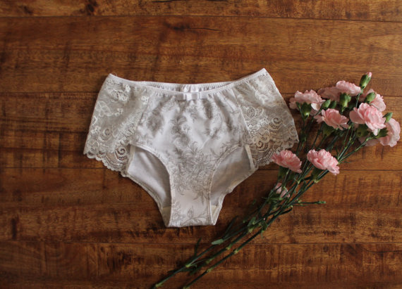 زفاف - White Floral and Lace 'Genevieve' Hipster Panties Romantic Feminine Lingerie Handmade to Order