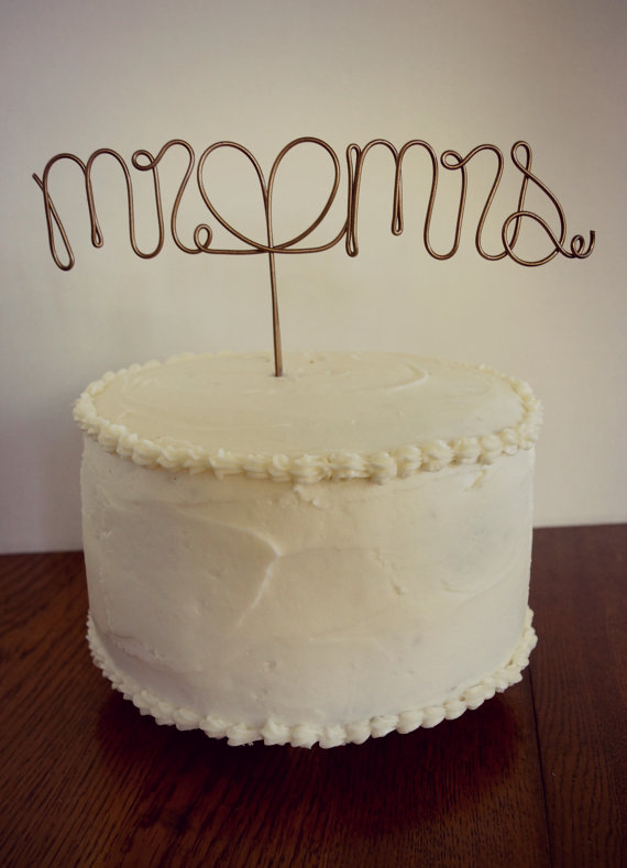Hochzeit - Wedding Cake Topper - Custom Wire Love - Mr and Mrs