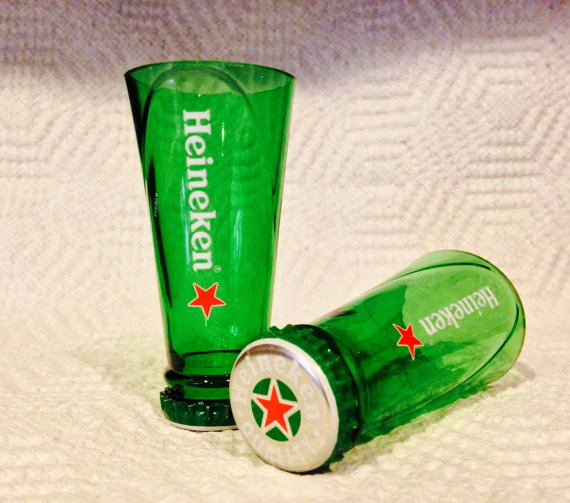 Свадьба - Heineken Beer Bottle Shot Glasses. Recycled Glass Bottles. Man Cave. For Him. Groomsmen Gifts.