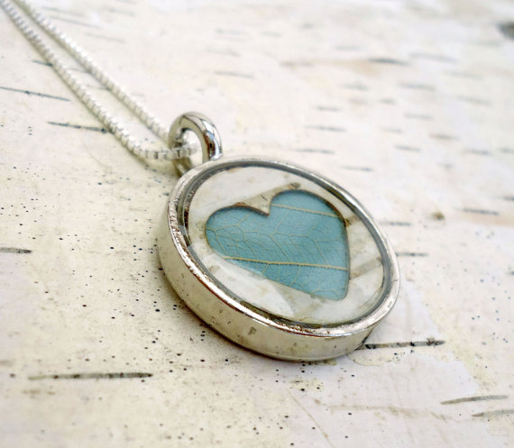 Hochzeit - Teal Blue Bridesmaids Jewelry - Birch Bark Heart Bridesmaids Necklace Gift - Rustic Wedding - Woodland Natural Pressed Leaf Jewelry