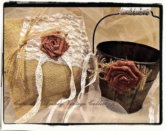 Hochzeit - Burlap Rustic Ring Bearer Pillow and Basket Set
