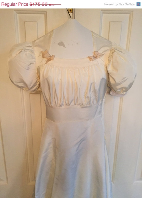 Свадьба - Antique Wedding Dress from 1939, Handmade Off White