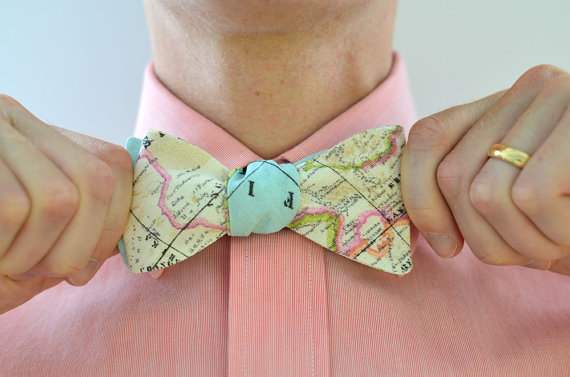 Hochzeit - Men's Bow Tie in World Map (light) - free style self tie bowtie groomsmen custom wedding ties travel world maps blue