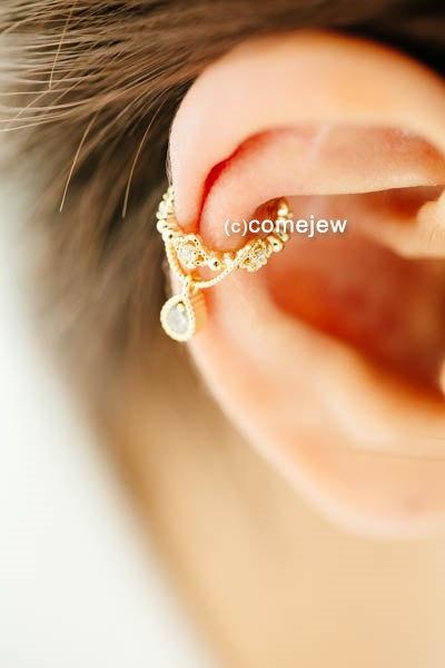 Hochzeit - water drop cubic ear cuff,earcuff earring,cute earcuff,ear cuff,cartilage earring,bridesmaid gift,Non Pierced,Single Earring,Ear Wrap,SRN165
