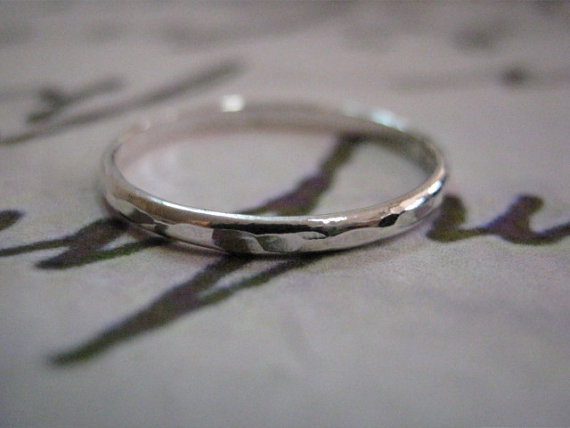 Свадьба - Silver stacking ring, Thin silver ring, Sterling silver ring, Knuckle ring, Hammered ring, Bridesmaid Gift, Ring, Graduation