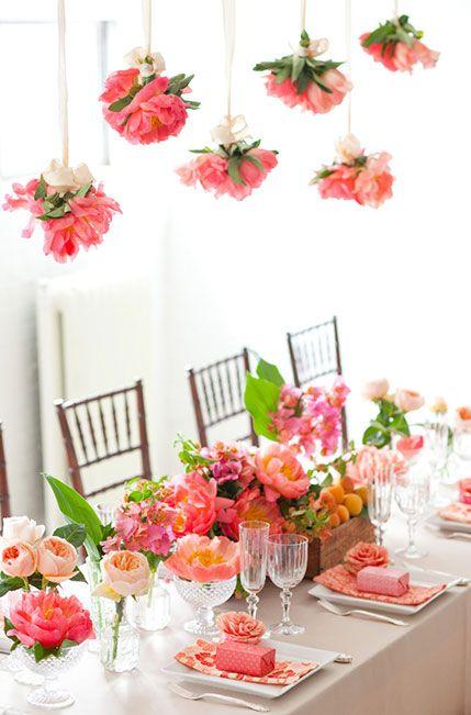 Hochzeit - Hanging Floral Bouquets