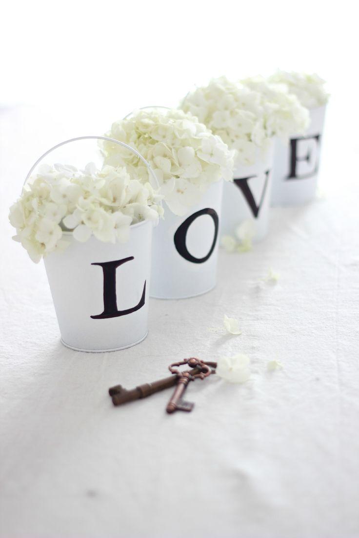 زفاف - L-O-V-E Tin Pail Flower Arrangement