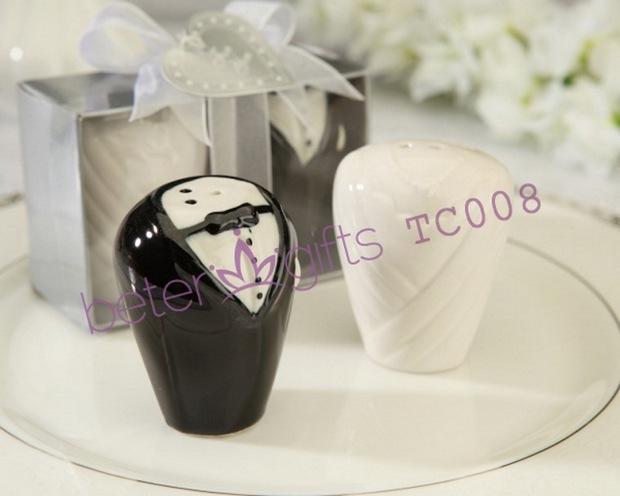 زفاف - Adorable Bride & Groom Salt & Pepper Shaker Favors