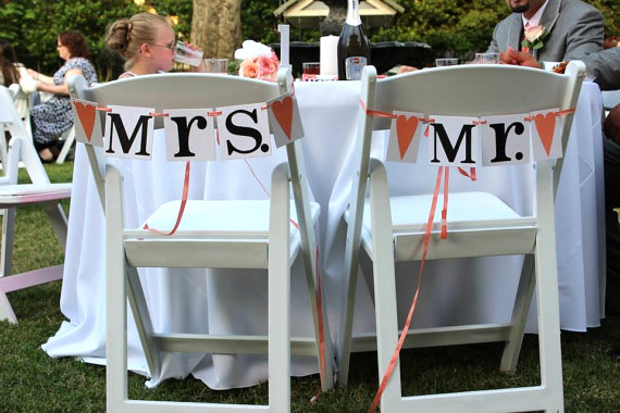 Mariage - Wedding Signs / Mr. Mrs. Wedding Chair Signs / Seating Signs / Reception Decor / Wedding Couple Photo Prop / Seating Signs READY TO SHIP