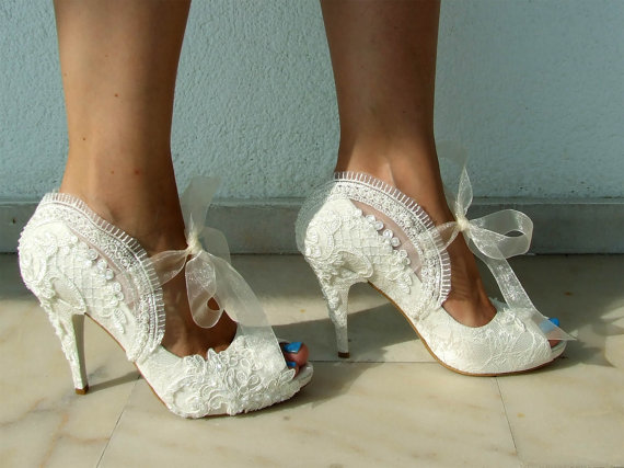 lace bride shoes