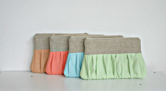 Mariage - Linen SET of 4 bridesmaid clutch Spring Wedding Ruched  bags pleated linen choose your colour, bridal clutch