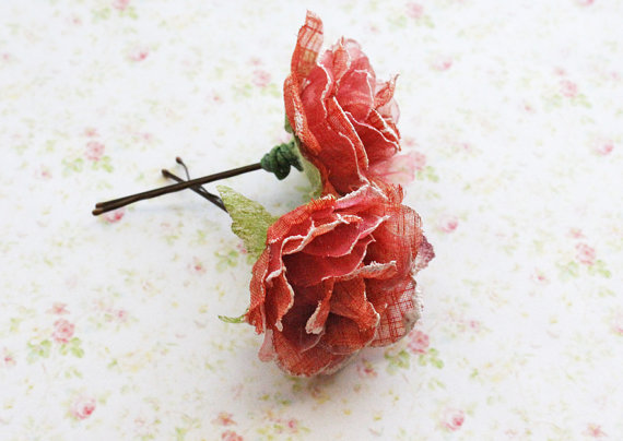 Свадьба - Dusty Rose Hair Pins. Weddings.Flower Hair Clip, Hair Accessories. Bridal. Bridesmaids. Flower Girls. autumn, fall, Garden Wedding Rustic.