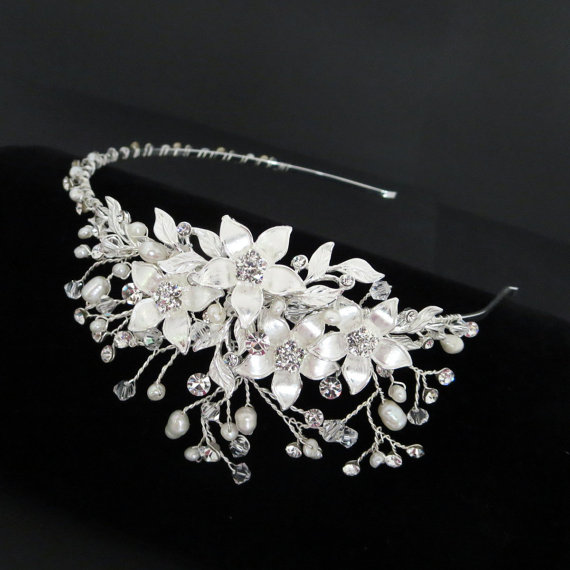 Hochzeit - Wedding headband, Bridal headband, Flower headpiece, Crystal and pearl headpiece, Vintage glamour headpiece