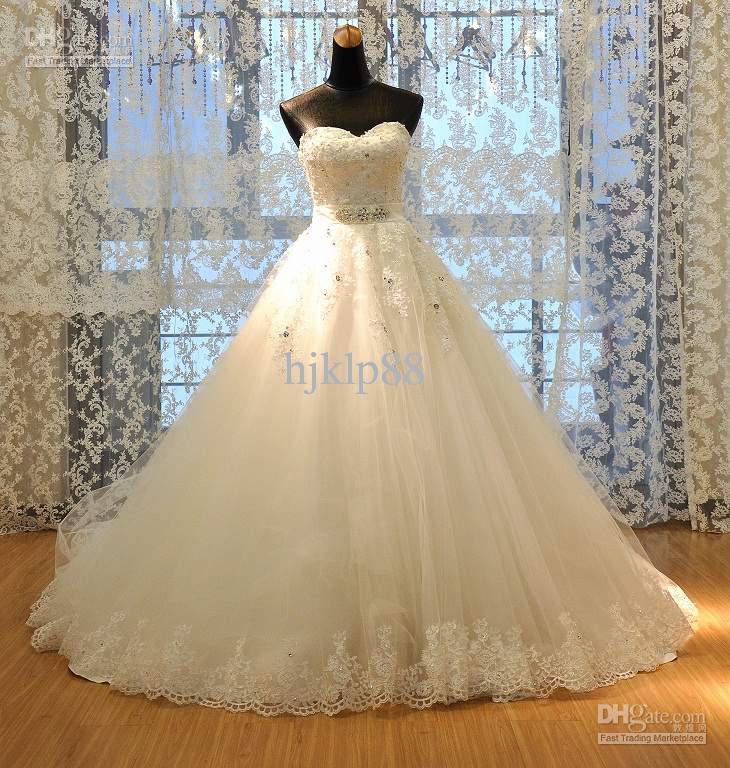 زفاف - 2014 New Sweetheart Neck Bridal Gown Applique Crystal/Beaded Sash Lace Tulle Chapel Train A-line Wedding Dresses Online with $115.71/Piece on Hjklp88's Store 
