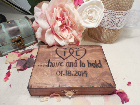 Свадьба - Southern Chic Rustic Wooden, Wedding Ring Pillow, Ring Bearer Box, We Do Box, FOR Rustic Wedding