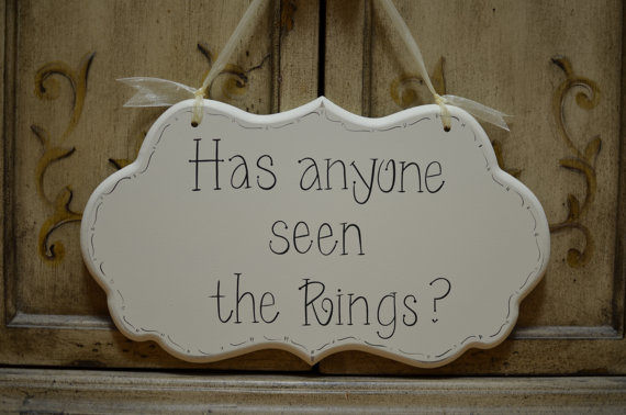 زفاف - Wedding Sign, Off White Cottage Chic  Ring Bearer Wedding Sign, "Has anyone seen the Rings."