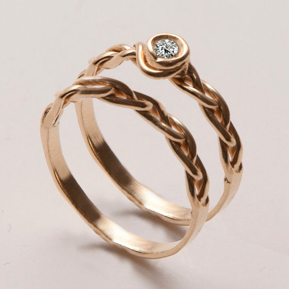 Hochzeit - Braided Wedding Ring Set - 14K Gold and Diamond engagement ring, unisex ring, engagement ring, wedding band, celtic ring