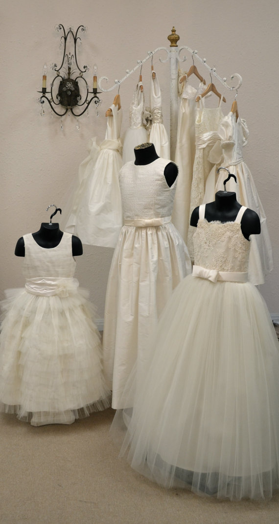 Свадьба - First Communion Dress, First Holy Communion Dress, Couture Communion Dress, First Communion Dresses, Flower Girl Dress, Birthday Dress