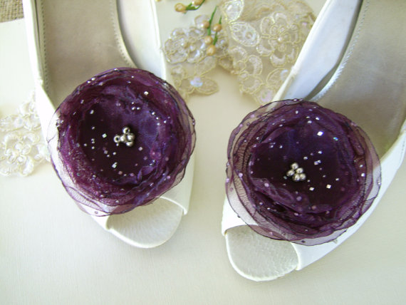 Hochzeit - Aubergine fabric flower shoe clips in eggplant sparkle organza