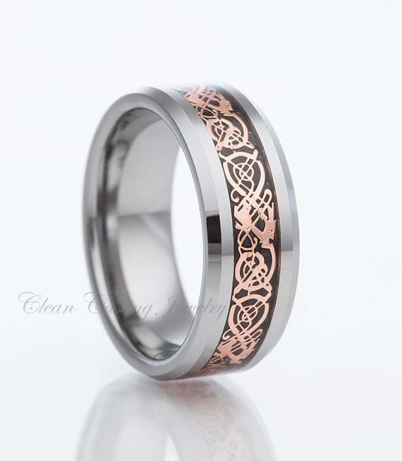 Hochzeit - Tungsten Wedding Band,Rose Gold Tungsten,Beveled Edges,Anniversary Ring,Engagement Ring,Celtic Knot,Dragon Ring,Engagement Ring,Handmade