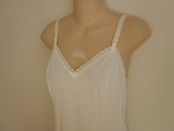Mariage - Vintage full slip white nylon & lace  nightgown sexy lingerie 36 bust