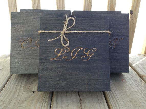 Mariage - Engraved Cigar Box SET OF 5 with Flask & Shot Glass Set Rustic Wedding Personalized Bridal Party Groomsmen Gift