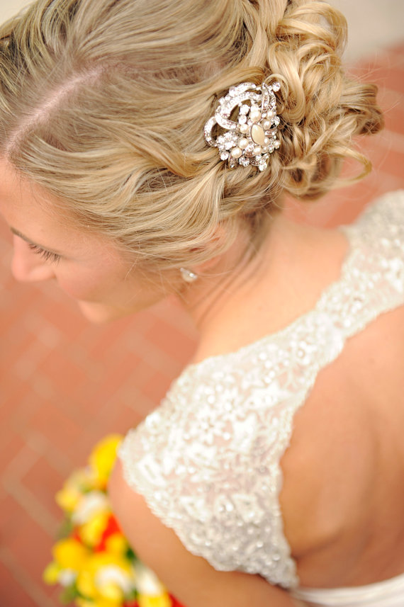 Hochzeit - EATHELYN - Vintage style Oval Wedding Hair Comb, Rhinestone and Pearl Bridal Hair Comb, Victorian Bridal Comb, Wedding Hair Accessories