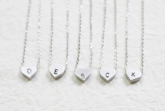 زفاف - Bridesmaid Gift Set- Set of 5 Silver Initial Heart Charm Necklace - Personalized Initial - S2324-1