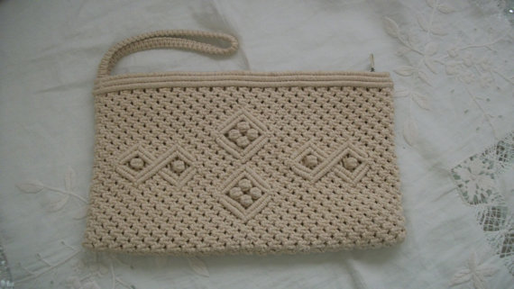 Wedding - Vintage 1930s 1940s Style Pale Cream or Off White Crochet Clutch Purse Mint Cond Lovely Wedding Anyone