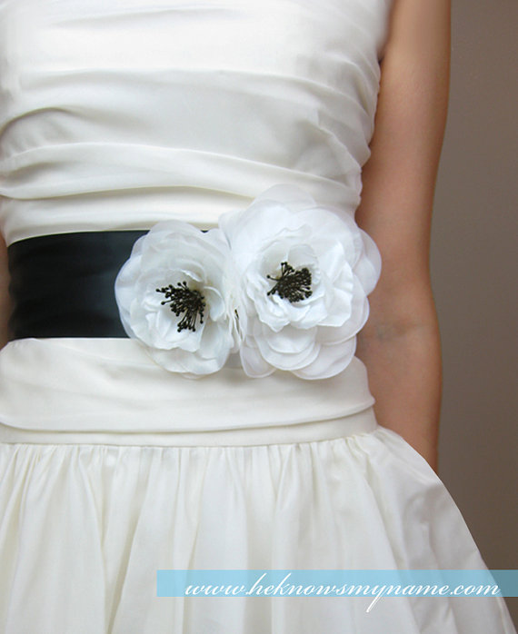 زفاف - Wedding Bridal Sash, Duo Poppies - accessory, bridal belt, black and white, 3 inch wide ribbon belt, white, Ivory