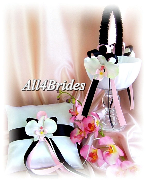Hochzeit - Black and pink wedding flower girl basket and ring bearer pillow, ring cushion and basket set