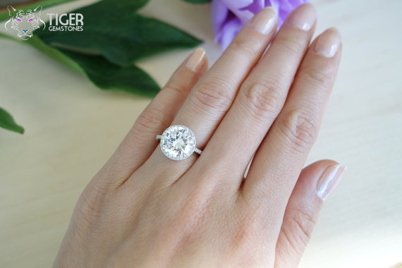 Mariage - 4.25 Carat Round, Halo Gatsby Engagement Ring, 10mm Flawless Man Made Diamond Simulants, Wedding Ring, Promise Ring, Bridal, Sterling Silver